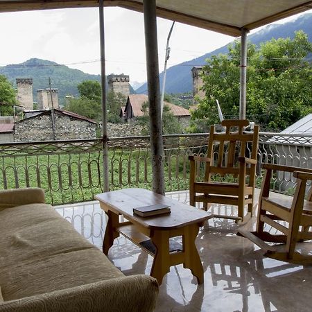 Guesthouse Ori Beli In Mestia Exteriér fotografie