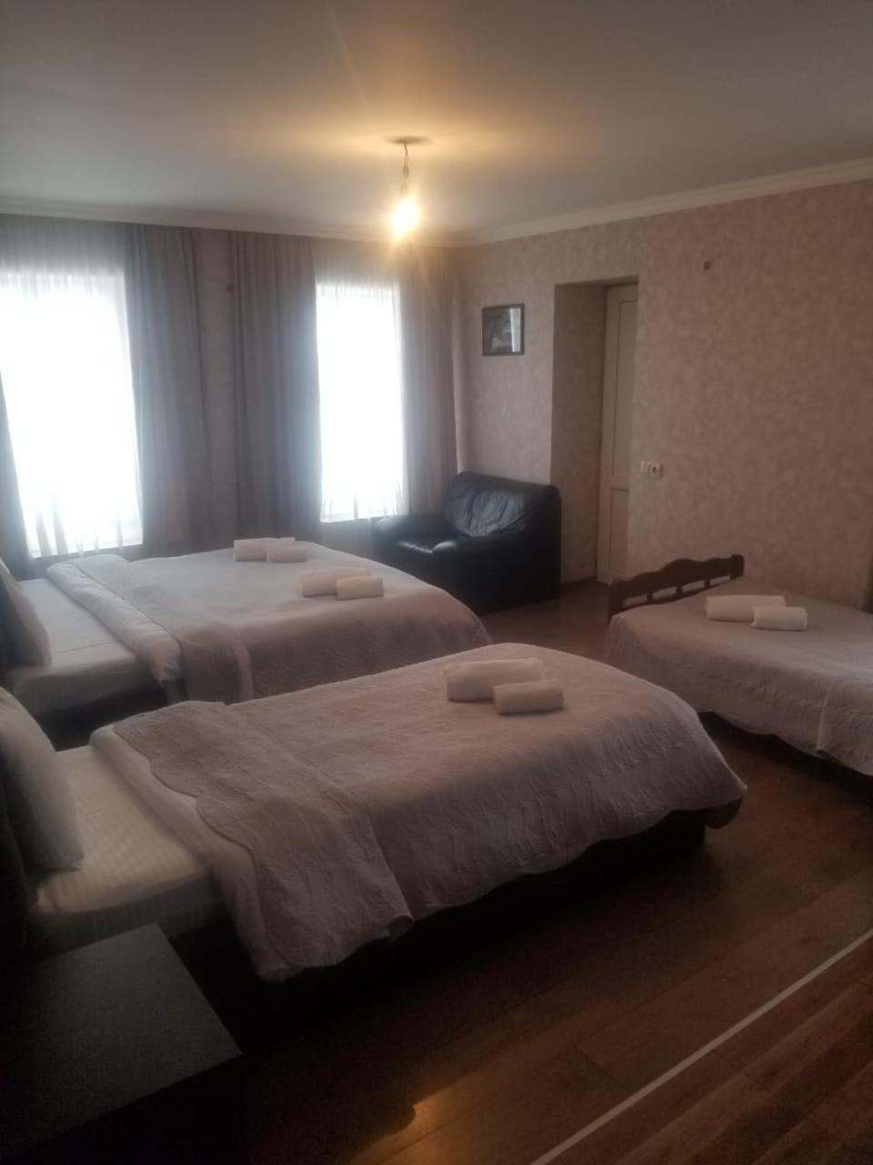 Guesthouse Ori Beli In Mestia Exteriér fotografie
