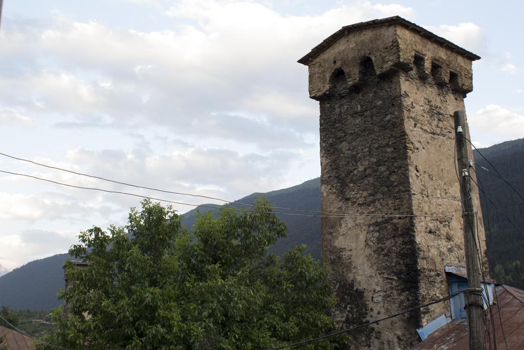 Guesthouse Ori Beli In Mestia Exteriér fotografie