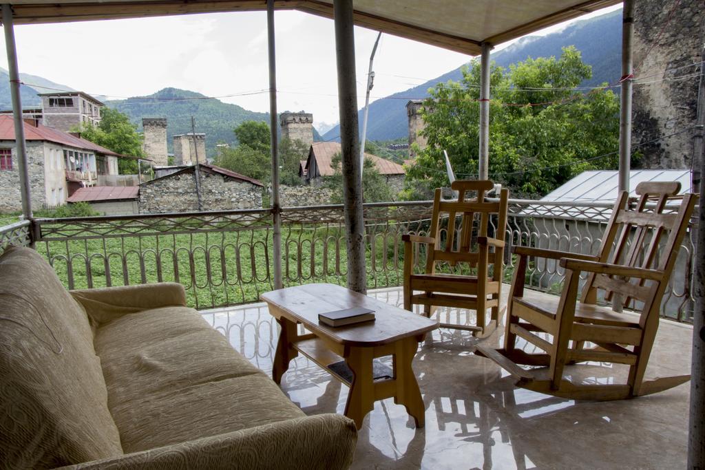 Guesthouse Ori Beli In Mestia Exteriér fotografie